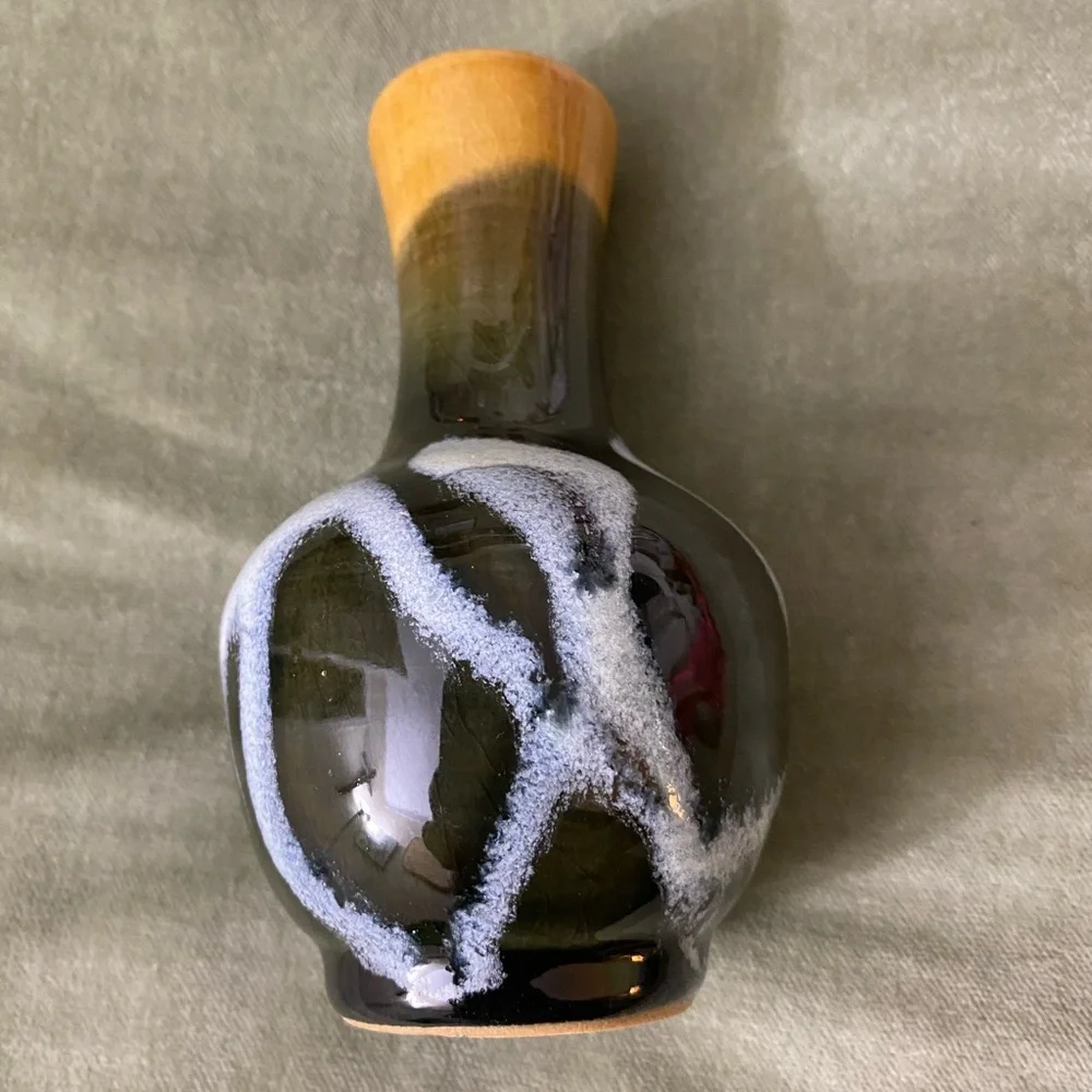 Handcrafted Ceramic Vase with Earthy Tones. UBV